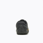 Barfußschuhe Merrell Trail Glove 7 in Schwarz für Herren, Rückansicht, erhältlich in unserem Onlineshop für Barfußschuhe. Leichte Konstruktion für natürliche Bewegungen und stabilen Halt.