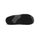 Xero Shoes Alpine Men Asphalt Black Barfußschuhe Schneestiefel für den Winter, Ansicht der Sohle. Rutschfeste, flexible Sohle für sicheren Halt und natürliche Bewegungsfreiheit. Erhältlich in unserem Onlineshop für Barfußschuhe.